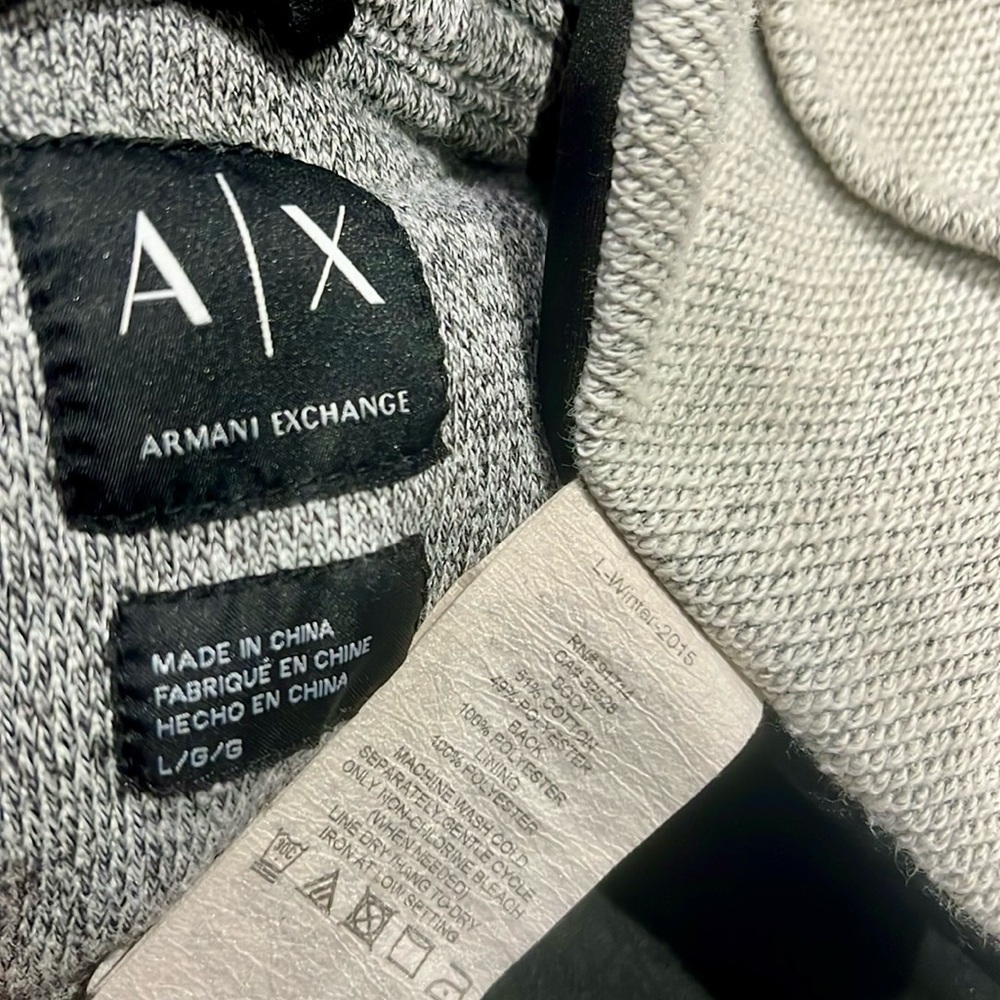 Armani Exchange Jacket. Large 
Zipper is broken - Picture 9 of 9